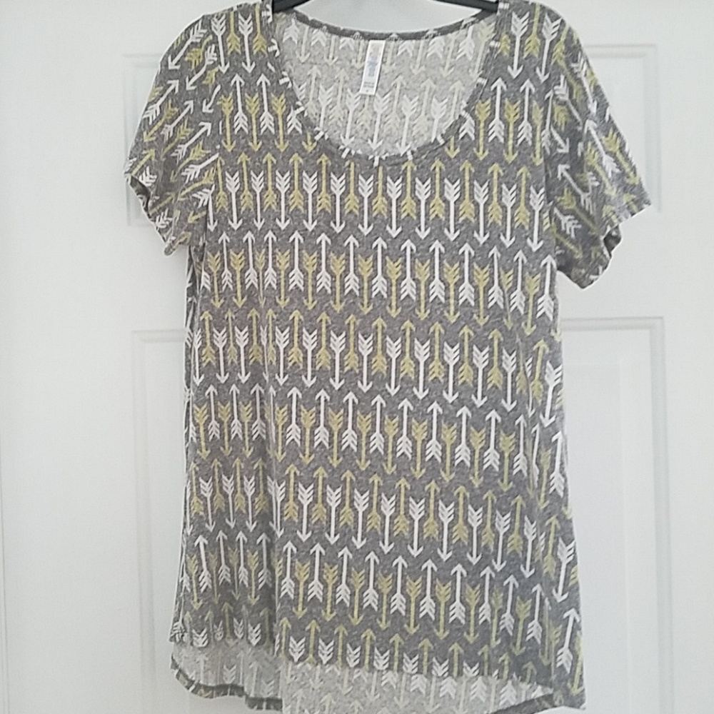 Lularoe Vintage look Classic Tee
